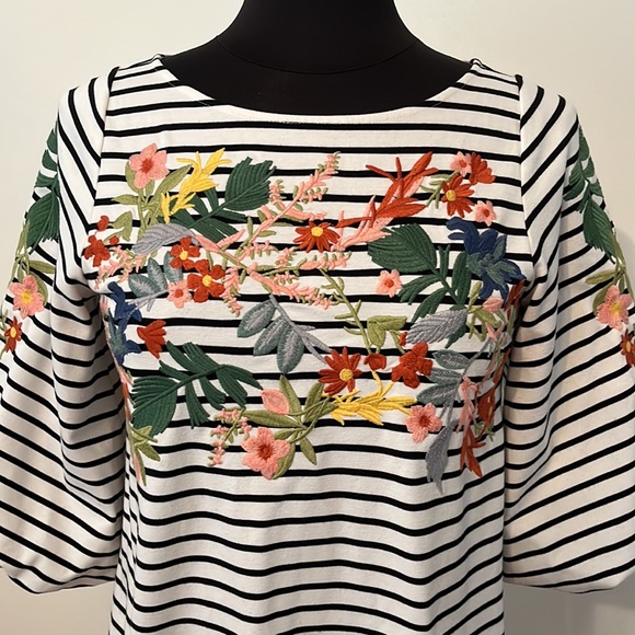 Gianni Bini Black/White Striped Shift Dress - Picture 3 of 9